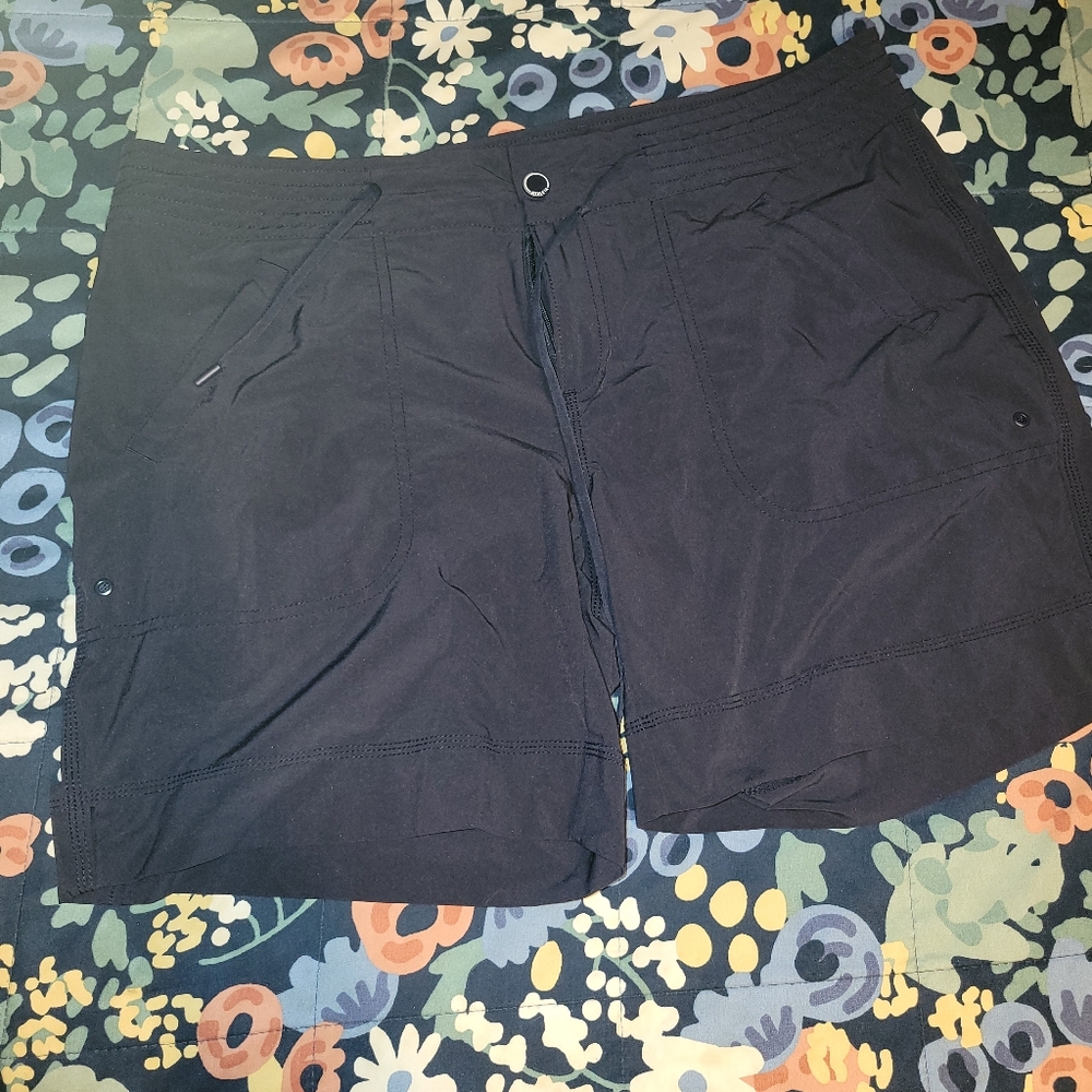 ATHLETHA Womens Shorts